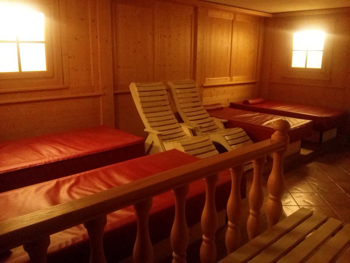 Albergo Arnica Canazei Eksteriør bilde